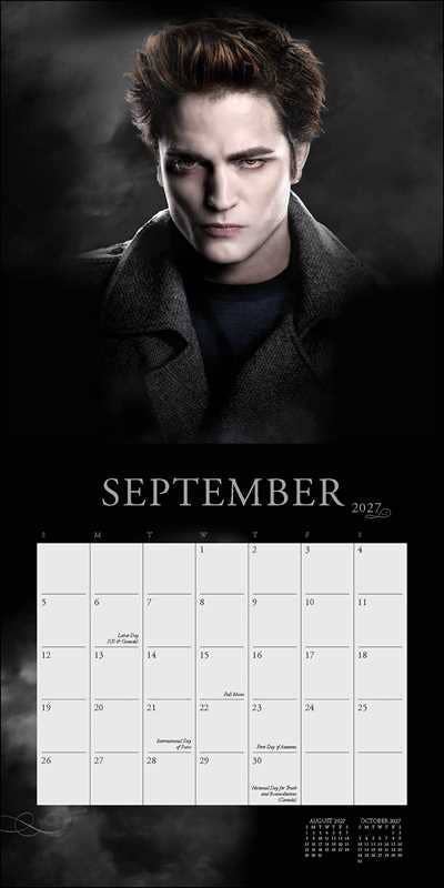 Twilight 2027 Wall Calendar (Includes Full-Color Poster) by Lions Gate: Calendar; 24 pages / English