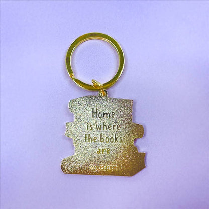 Book Stack Kkeychain – enamel – gold or silver, book lovers: Romantasy