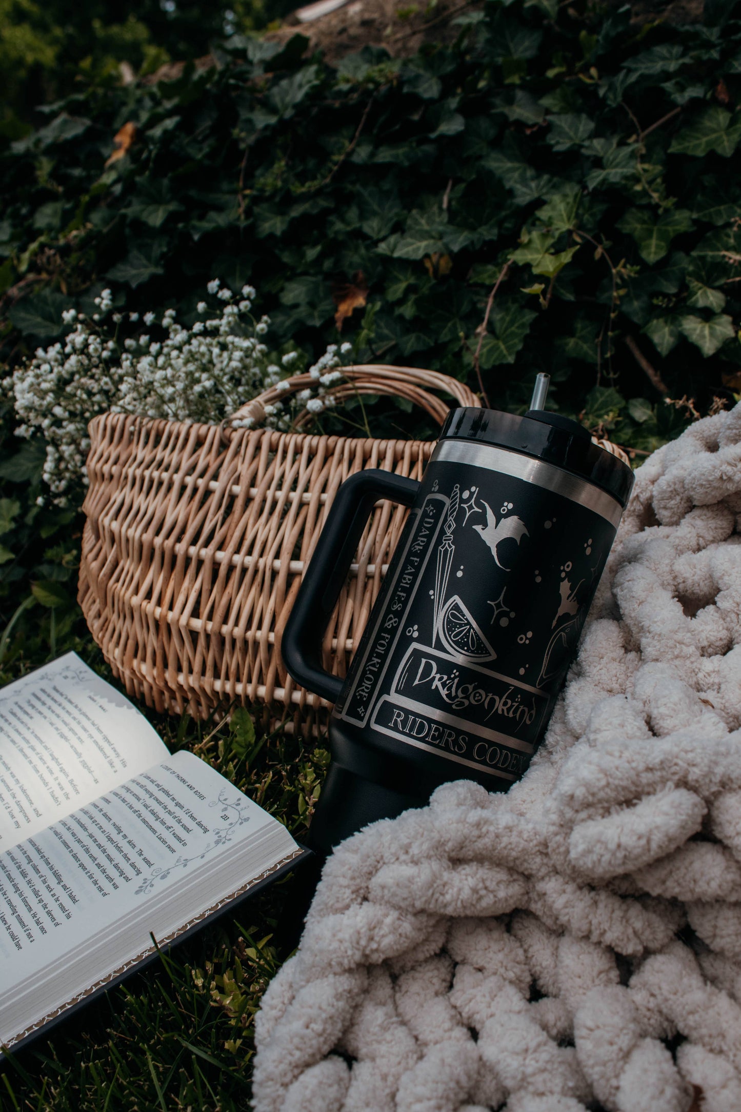 Violet's Bookshelf 40oz Tumbler | Fourth Wing