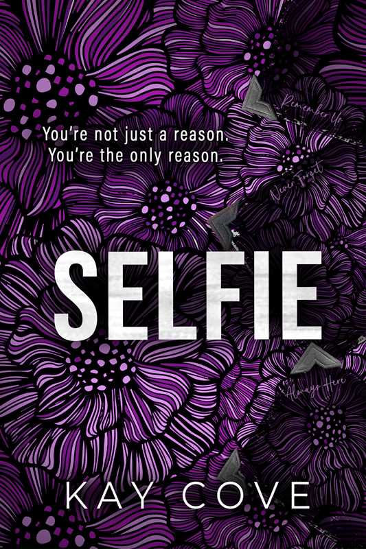Selfie by Kay Cove: Paperback; 400 pages / English