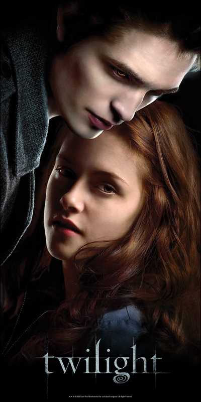 Twilight 2027 Wall Calendar (Includes Full-Color Poster) by Lions Gate: Calendar; 24 pages / English